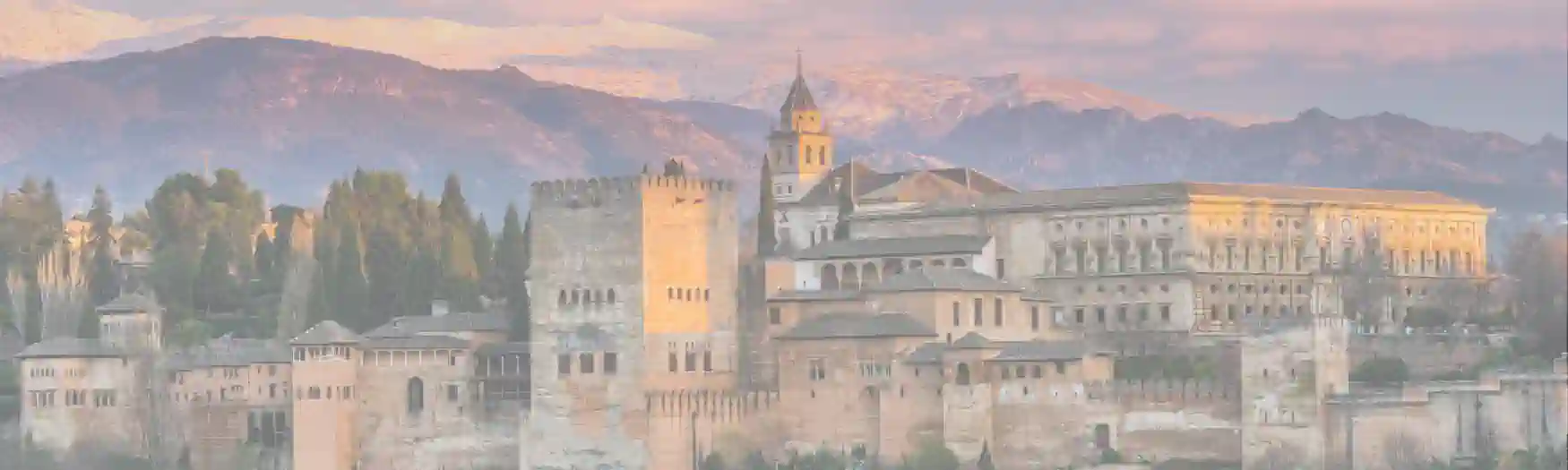 Beste Orte in Spanien zum Auswandern mit Kindern Blick auf Granada