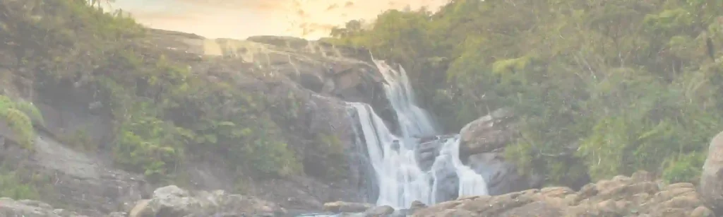 Naturpools und Wasserfälle rund um Barcelona