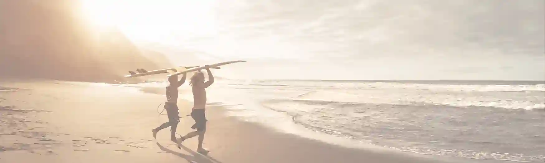 Die 10 Vorteile von PLR-Produkten für deine finanzielle Freiheit - ganz viel Zit für die Dinge die man mag, surfen an den Küsten von Spanien